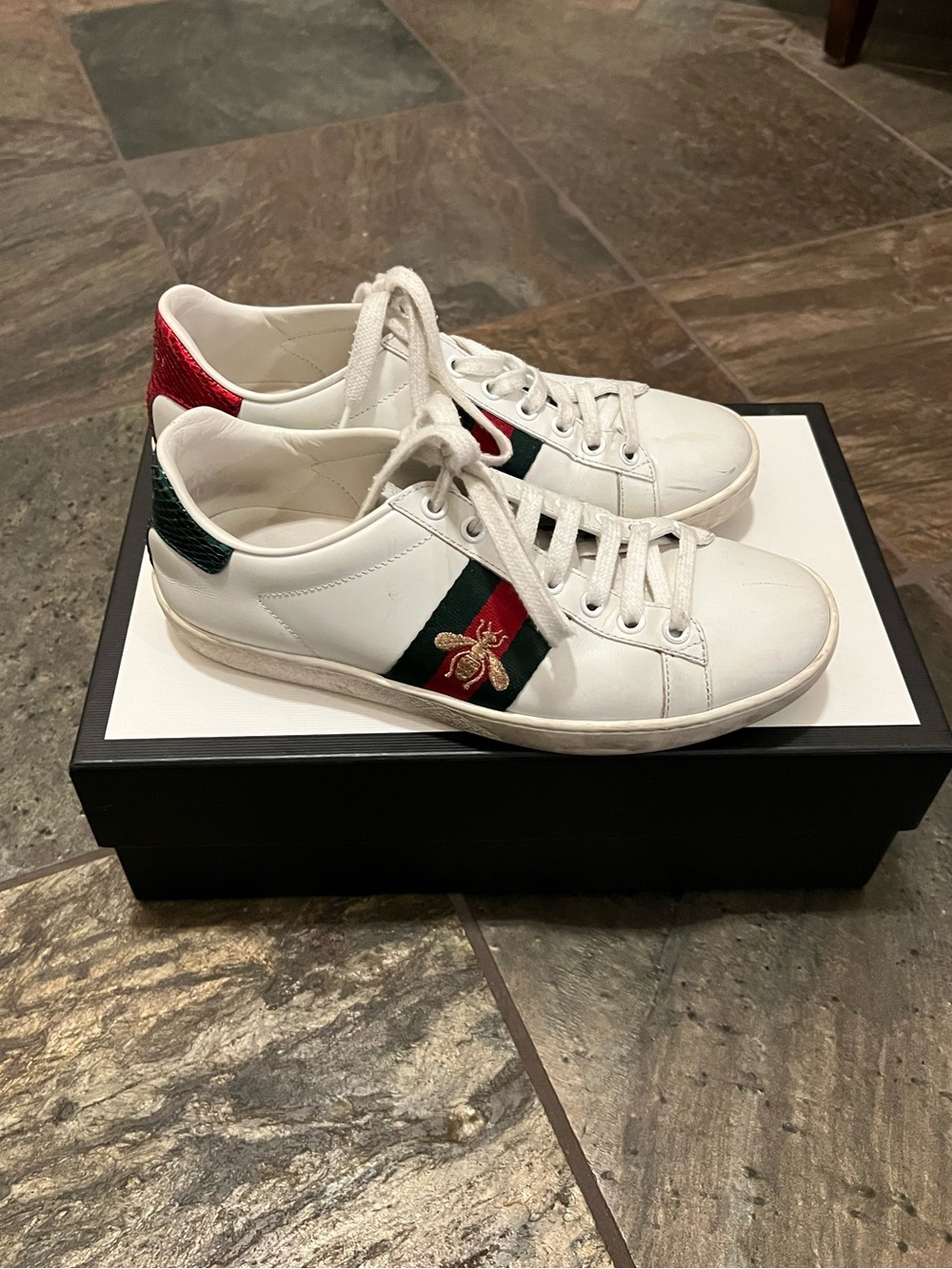 Gucci White Leather Ace Sneakers Red & Green Web Stripe and Bee Women’s 36 EUC